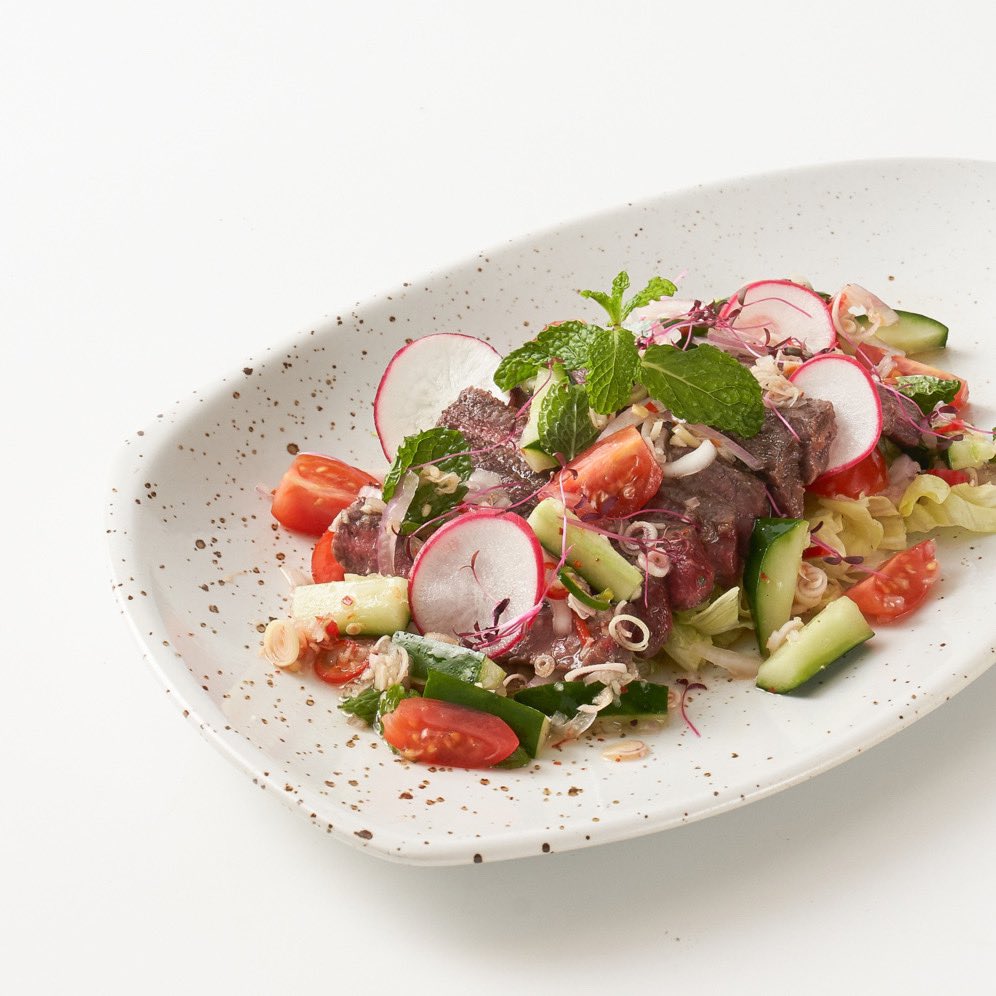 Craving lighter options? Try one of our refreshing salads like our Crispy Sea Bass Salad or Beef Salad.
•
•
•
•
•
#alfresco #summer #food #foodie #alfrescodining #foodporn #outdoors #instafood #dinner #garden #dining #travel #friends #love #restaurant #outdoorliving #weekend