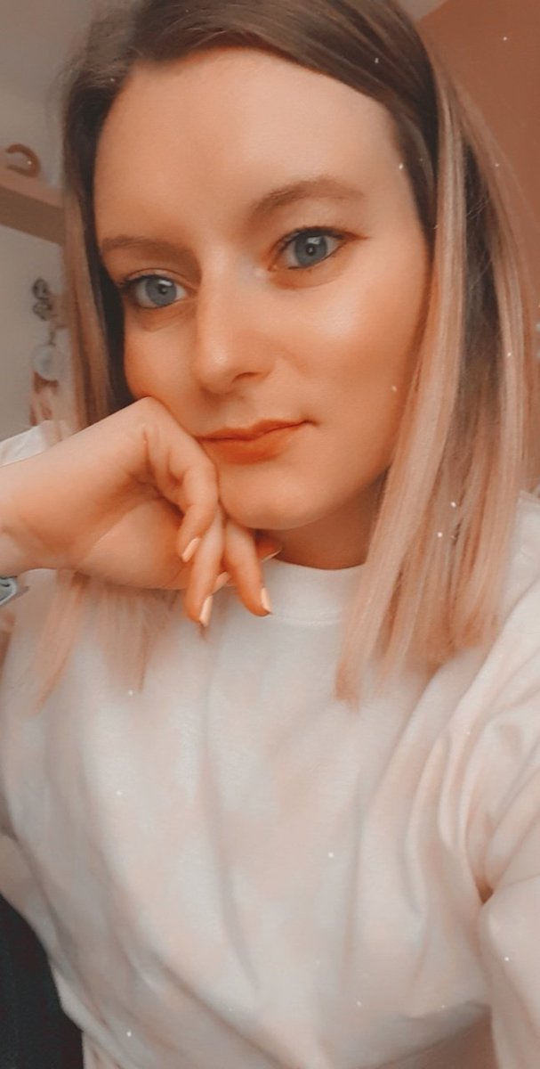 Catbreviews tweet media