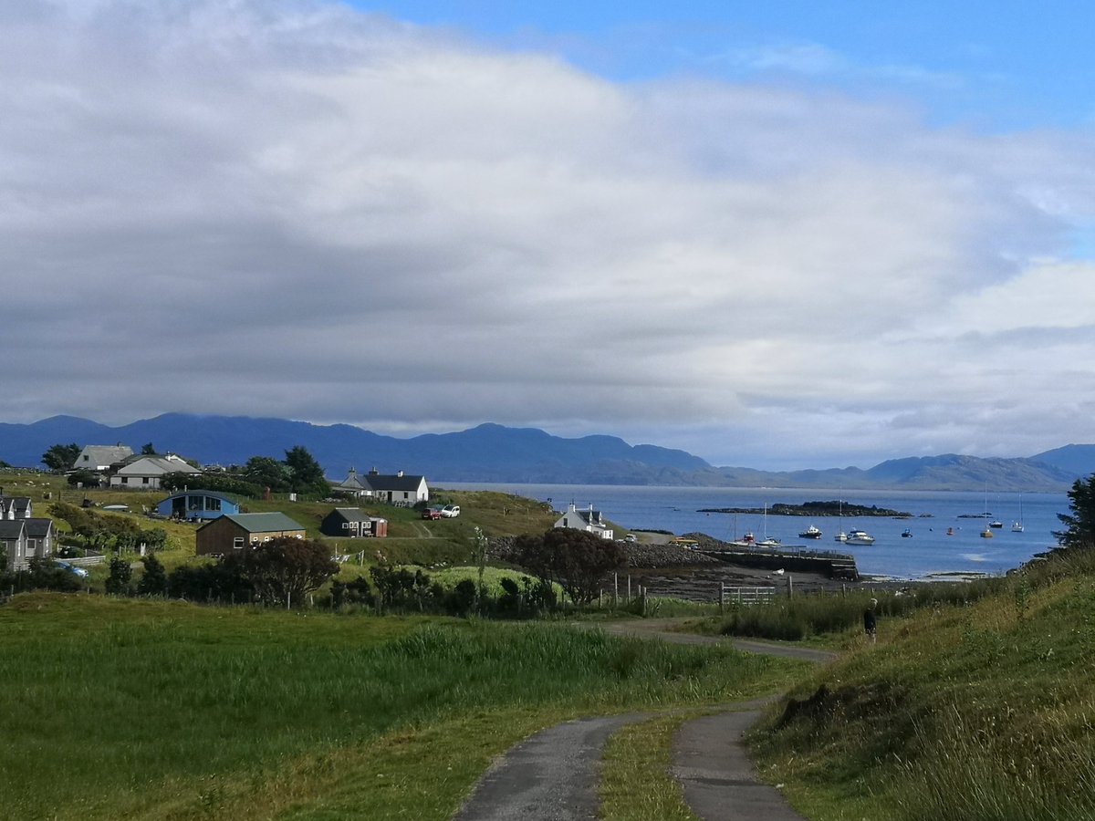soirbheas's tweet photo. Beautiful evening anchored in Muck last night. Lovely place, lovely community https://t.co/quZwThjsuk