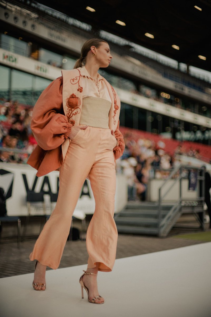 Fahmoda Fashion Show 2021
@fahmodahannover

#runwaywalk #fashiondesigner #runway #model #modelfotografie #modelphotography#fashion #fashionscominghome #fashionstudents #fashionshow #fashionweek #hannover #hannoverleben #fahmoda #modeschau