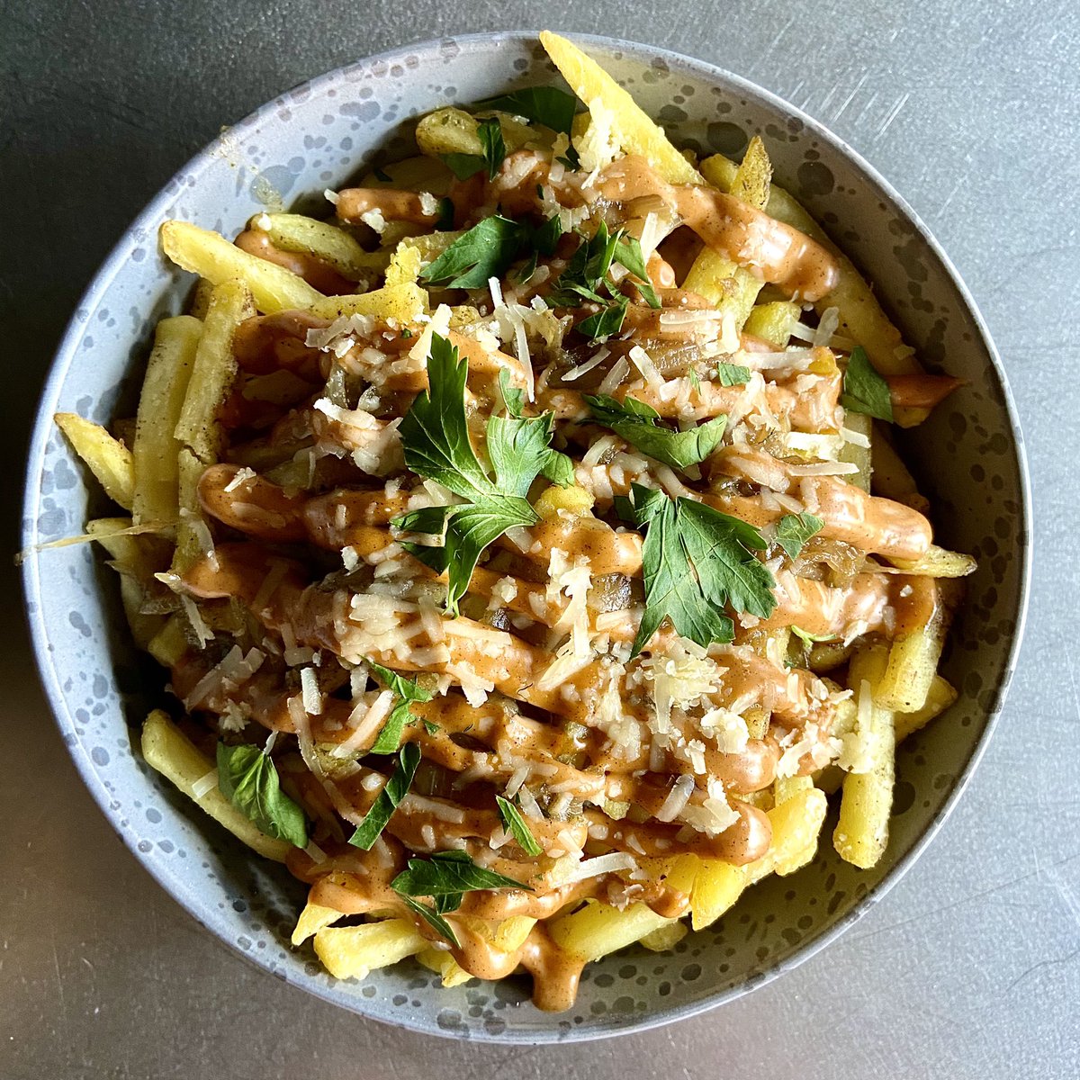 WATD_NQ's tweet photo. ✨ GARLIC BUTTER FRIES ✨ https://t.co/IQjnFtny77