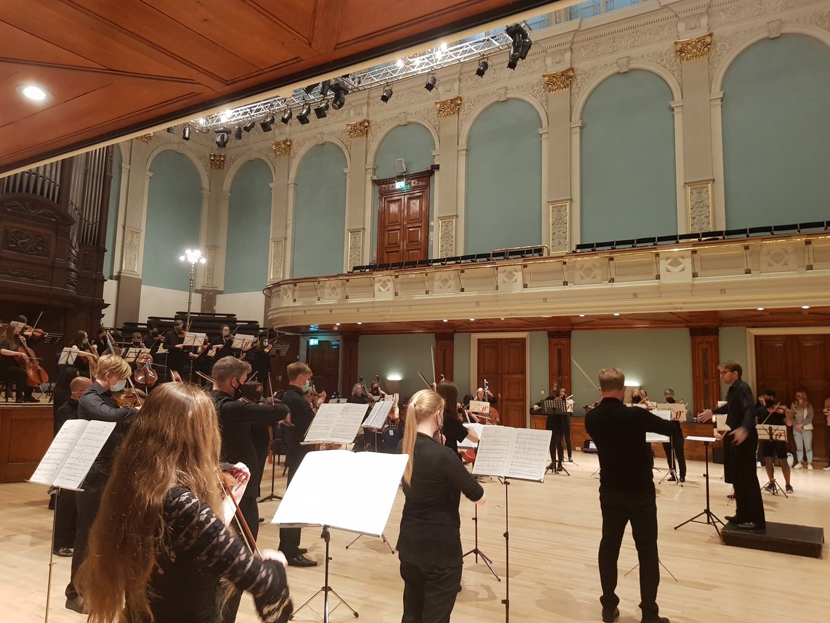 Wonderful to be able to experience #livemusic at <a href="/readingtownhall/">Reading Town Hall</a> today. Congrats @aldworthphil @BMaestros and Andrew Taylor @apomd