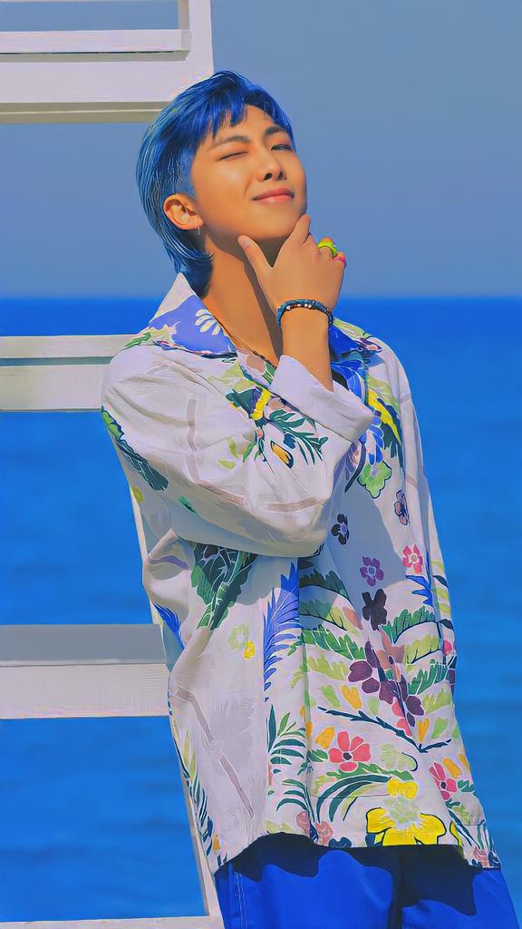 Xyxca1's tweet photo. @kingnyamjoon Krna aku sdh win 😃
Jdi aku mau ikut Up pict aja buat kaka. 
Hsil edit ku ekekeke,y emang g bgus si ekekek 😂
Pict(1) pacar kaka ekeke 😉😁 https://t.co/kixUfmQ4t9