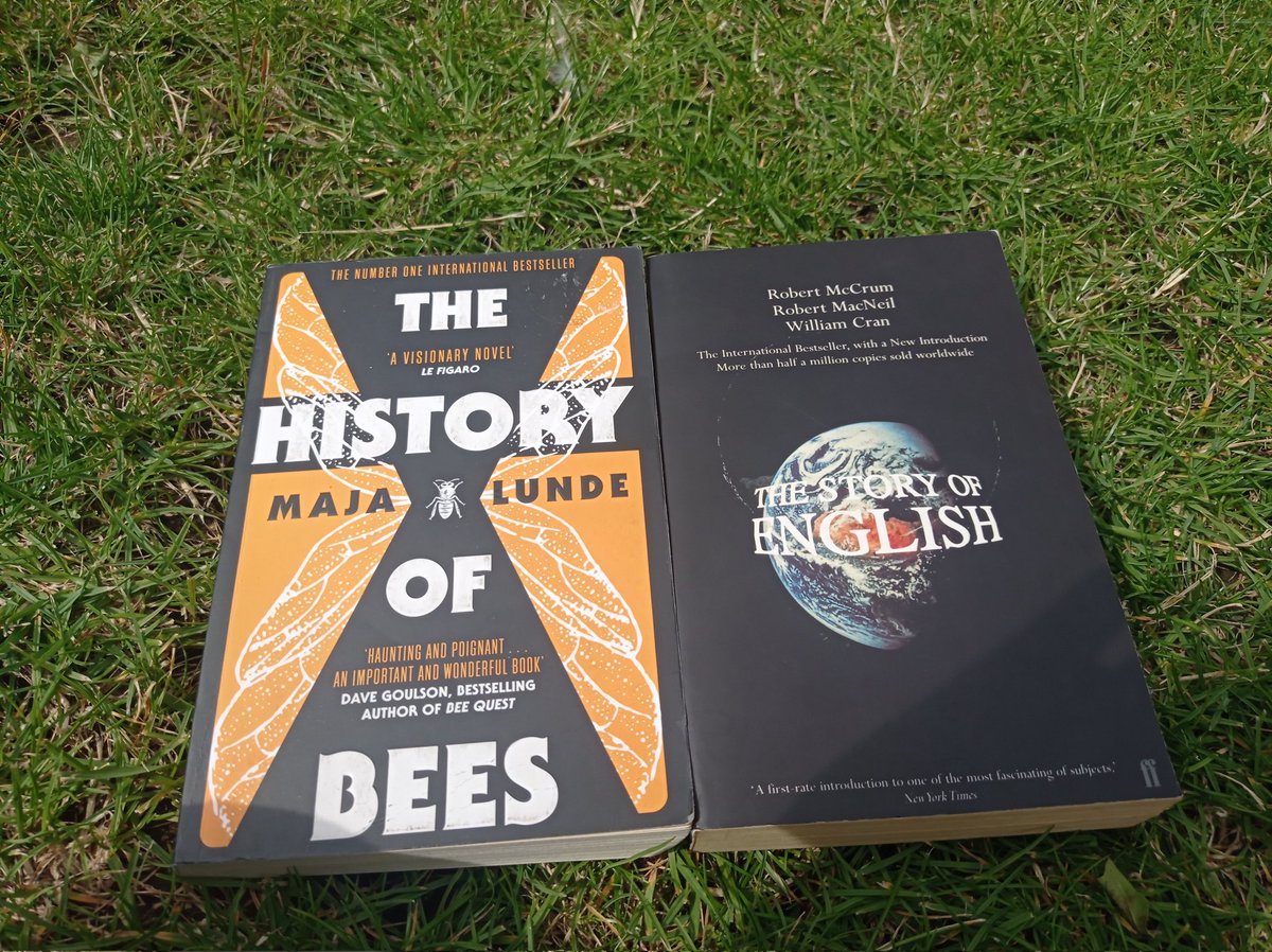 DonnnellyStefan's tweet photo. Today's #LiveFair email requests #OxfamBooks Summer Reading Challenge recommendations.
Choices from my @OxfamGreenwich visit 👇
Bee based dystopia from Maja Lunde & g8 topical history I'd be happy to lend out, inc. to any peers of the realm outraged by pronunciation https://t.co/nmU6Ihv6rO