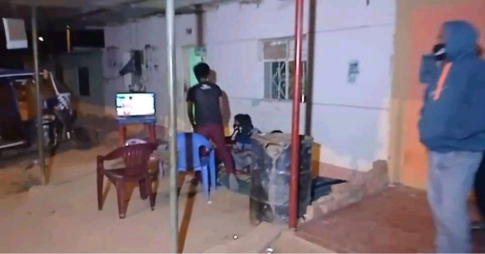 dianitaGahu812's tweet image. En total se registraron 5 réplicas en #Piura, cuyo epicentro fue #Sullana, donde algunas familias de Miguel Checa optaron por dormir en la calle ante el temor de un nuevo #TemblorPiura. Tras el sismo de 6.1, las réplicas se registraron hasta en la madrugada de hoy.
Fotos cortesía