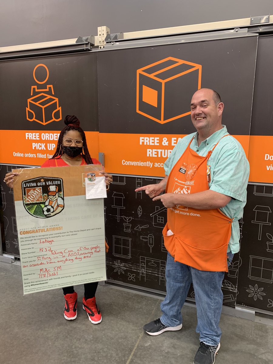 Great Job Latoya.... filled in as ASDS this week! I couldn’t ask for a better example of leading by our values! #Recognitionisabigdeal at 1832 <a href="/idrissi_mary/">mary el idrissi</a> <a href="/JarrodFarmer4/">Jarrod Farmer</a> @Jerry_Smith_Jr <a href="/Kevin_c_lam1111/">Kevin Lam</a>