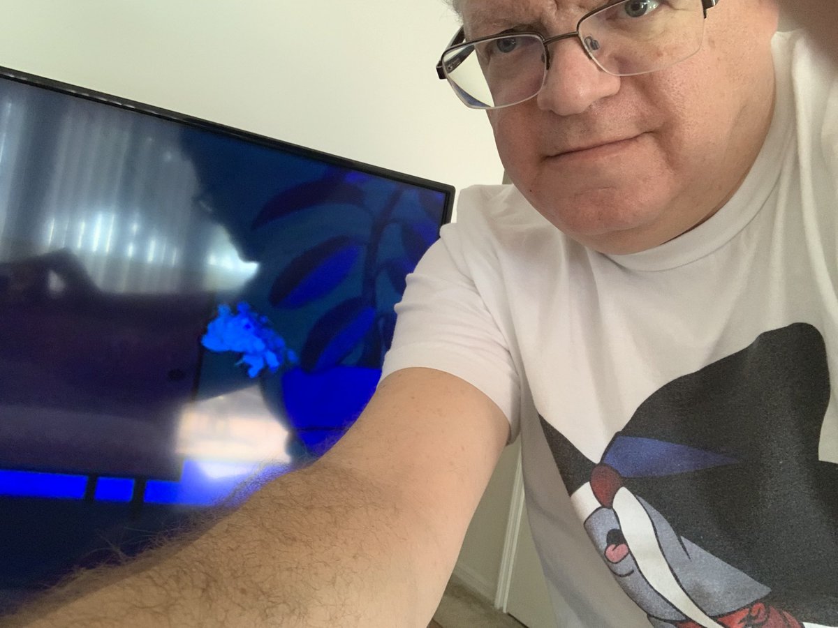 fcilurso's tweet photo. Watching Tom and Jerry, in appropriate attire #crambone https://t.co/uZeBQP5RHy