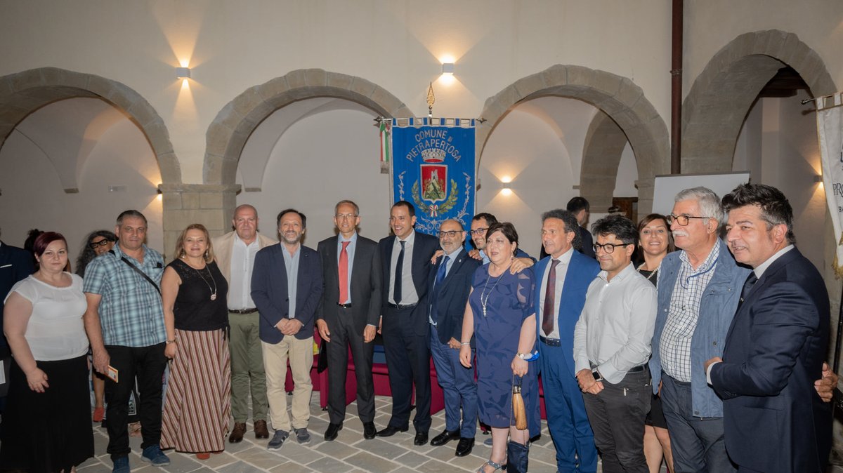 ScaranoVincenzo's tweet photo. Le Eccellenze lucane ricevono il Premio Unpli dalle Pro Loco - https://t.co/0fEiWphzN7 https://t.co/ZZ0uwSjiYy