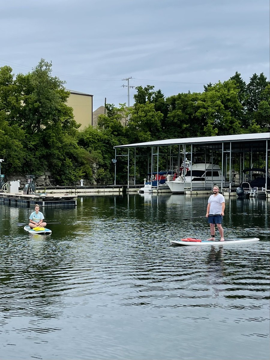 Cheers to the weekend! Looks like it’s going to be a beautiful day to be out on the water ☀️ Reserve your board or kayak and come paddle with us!