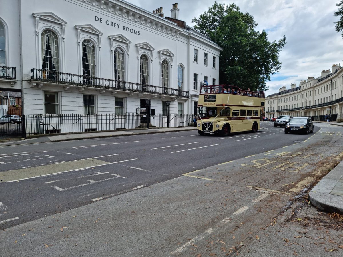 YorkPullmanBus's tweet photo. Wedding Bells 🔔 rang today in York, the chariot of choice was our open top Routemaster
Congratulations to the happy couple from us all at York Pullman HQ #weddingtransport 🤵♂️👰♀️🚌
📞 01904622992
📧 sales@yorkpullmanbus.co.uk
💻https://t.co/GPhlHaj3oO https://t.co/PJG4TzMH3n