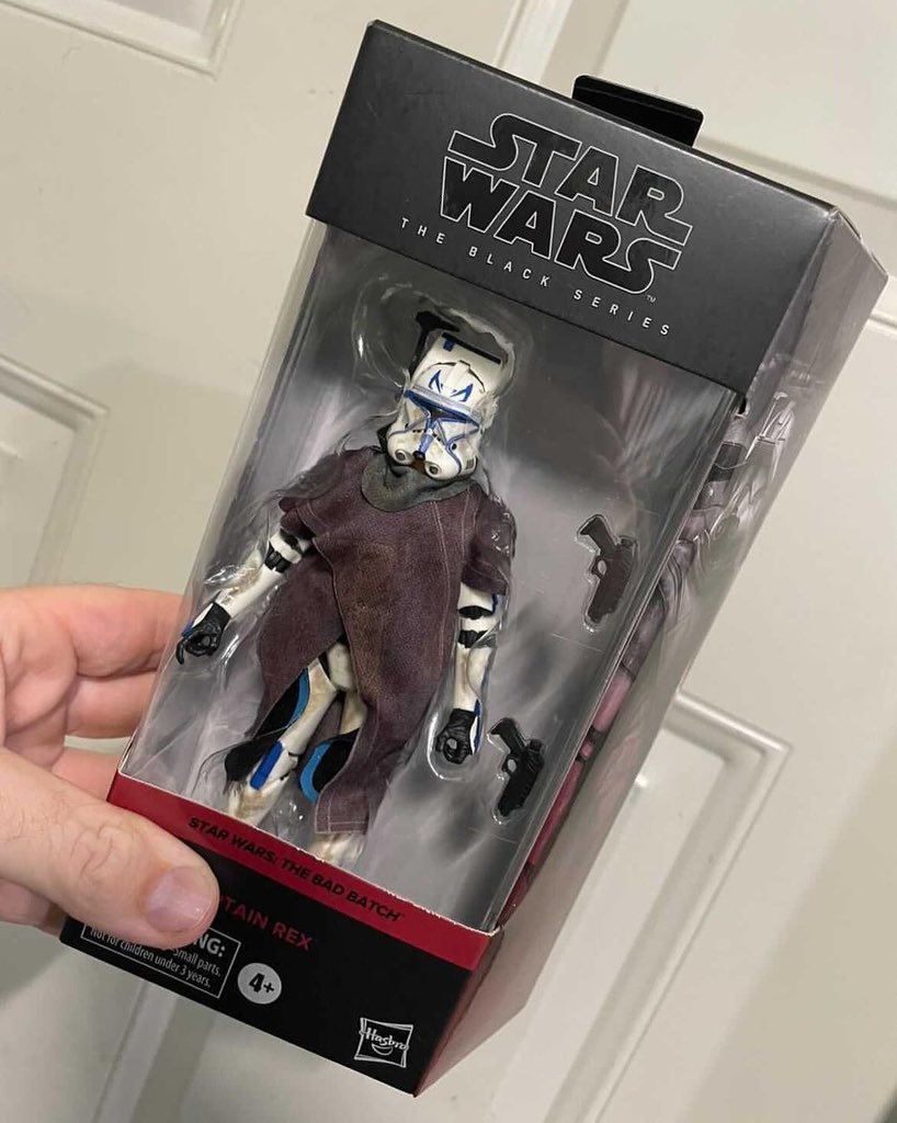 JediCollecting's tweet photo. In package look at Walmart exclusive Black Series Clone Captain Rex!
๐ธ: @artbypawly on IG.
#StarWars #TheBadBatch #BadBatch #StarWarsBlackSeries #CloneCaptainRex #Walmart #Hasbro #HasbroPulse #ActionFigure #ActionFigures https://t.co/9gJ6UCcy5s