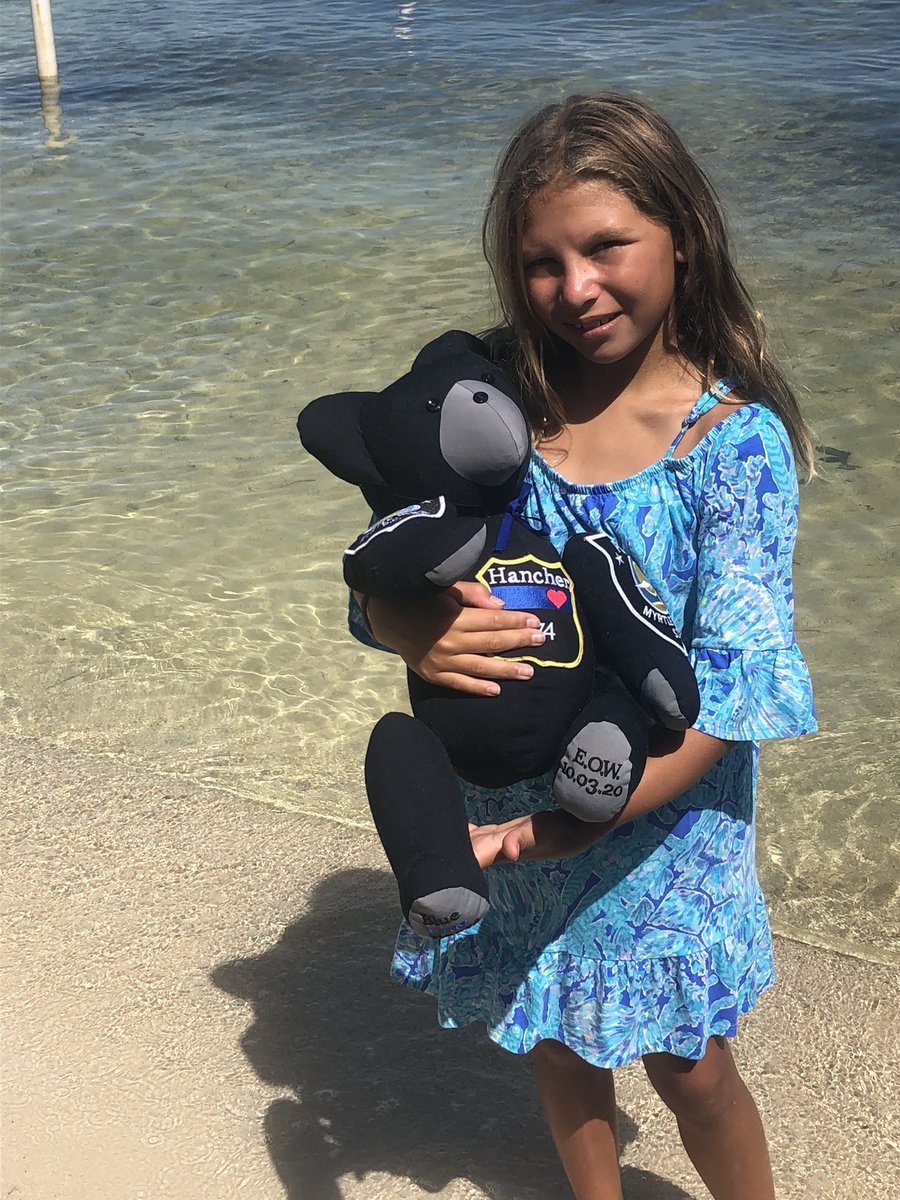 sthancher's tweet photo. Dear @Jakehancher,
We are leaving the Keys today.  Abby stood up on the paddleboard for the 1st time.  Cece and George caught their first fish.  We saw 3 sharks while we were at Looe Key.  The kids were sure one was you w/us.  We know you were here with us💙always @nationalcops https://t.co/xVD4K2GZp6