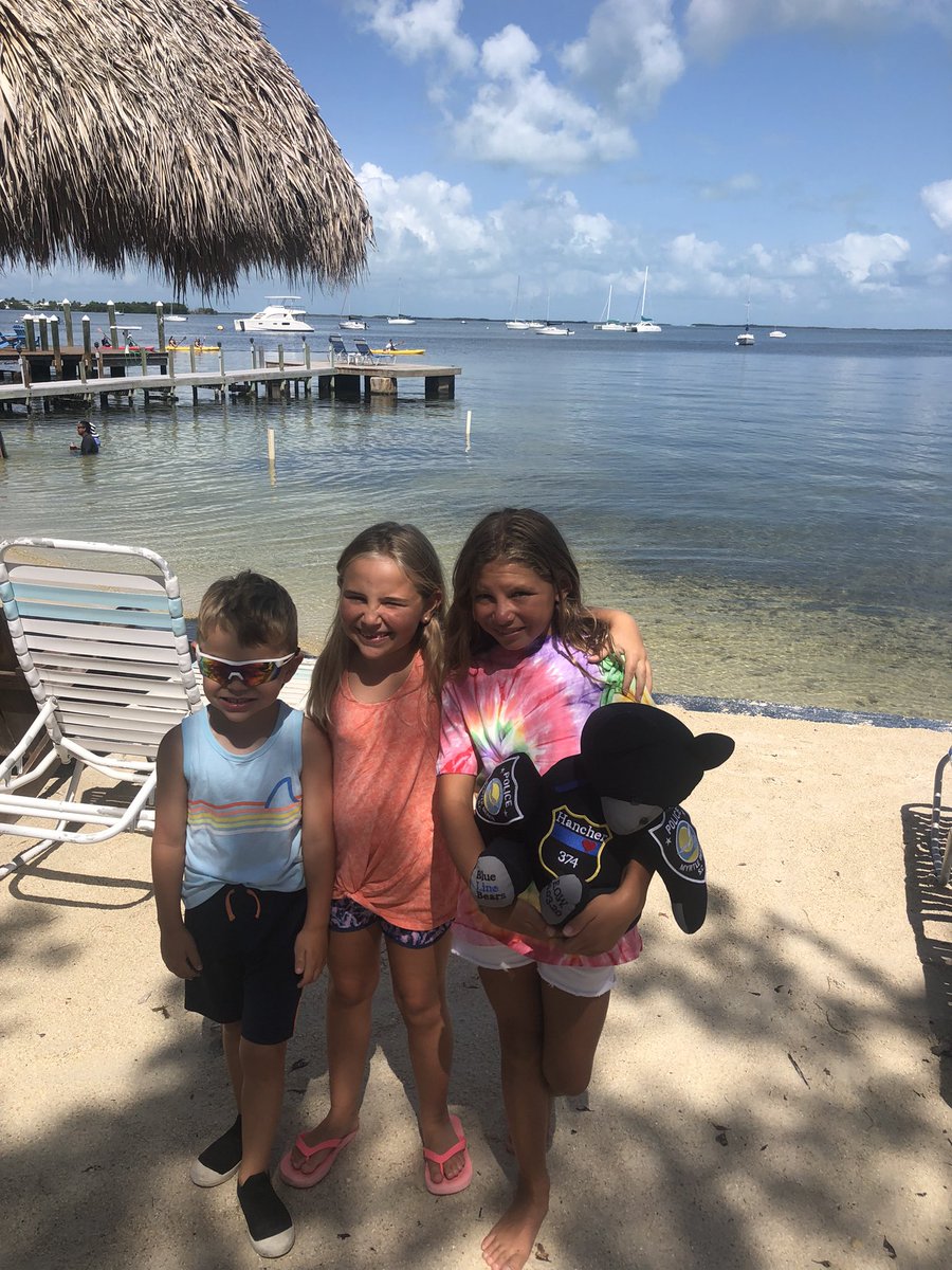 sthancher's tweet photo. Dear @Jakehancher,
We are leaving the Keys today.  Abby stood up on the paddleboard for the 1st time.  Cece and George caught their first fish.  We saw 3 sharks while we were at Looe Key.  The kids were sure one was you w/us.  We know you were here with us💙always @nationalcops https://t.co/xVD4K2GZp6