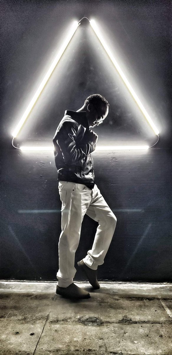 anthonymworld's tweet image. Get ready for The Rico No Suave Talk Show coming up at 12pm! You don't want to miss this as Chicago's Very Own Anthony M. debut's some of his great hits like "Quiet" "Lay with u" &amp;amp; "Made it"

Follow us now: mixcloud.com/riconosuaveshow
Listen to audio only: TheRicoNoSuaveShow.com