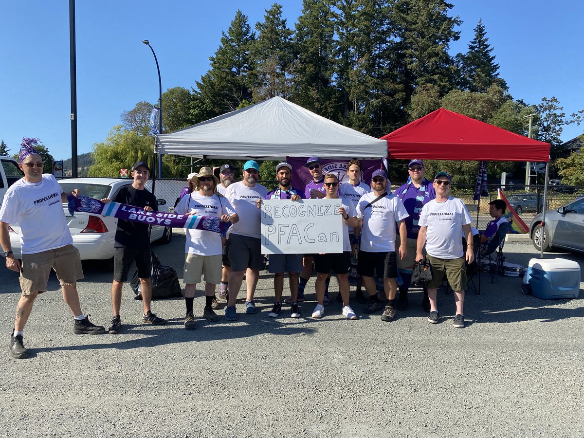 canada_pfa's tweet image. Prematch festivities for ⁦@Pacificfccpl⁩ last night. Fans showing their support for #RecognizePFACan campaign.
