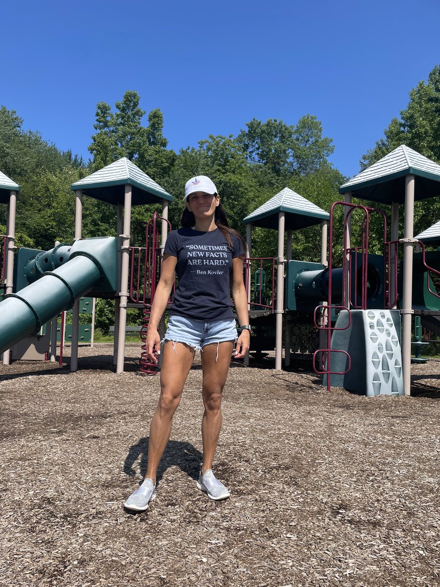 RosieMattio's tweet image. Just a regular mom at the playground with her 4 kids in Cannabis swag 🤪

#normalizeit #destigmatizeit #legalizeit #MSOGang 

“Sometimes New Facts Are Hard” - @Bkov9