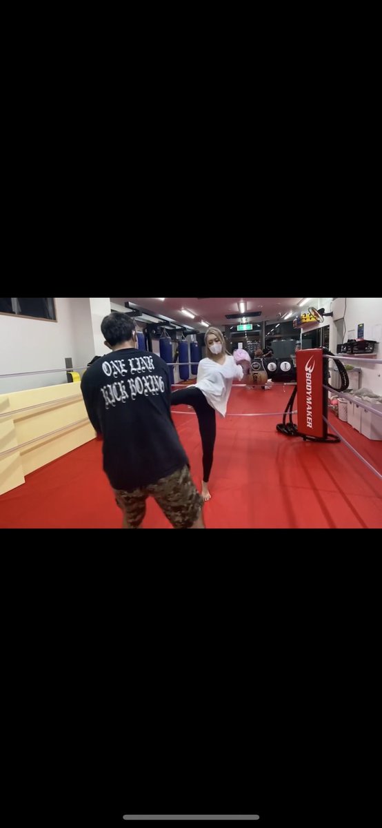 LinkKick's tweet image. 2度目のキックボクシングでかなりの上達✨
ウエイトトレーニングもまた新たな種目を行い美ボディに向けてボディメイクして頂きました✨
今後が楽しみです👍
#美ボディ
#ボディメイク
#キックボクシング
#ちぴたん