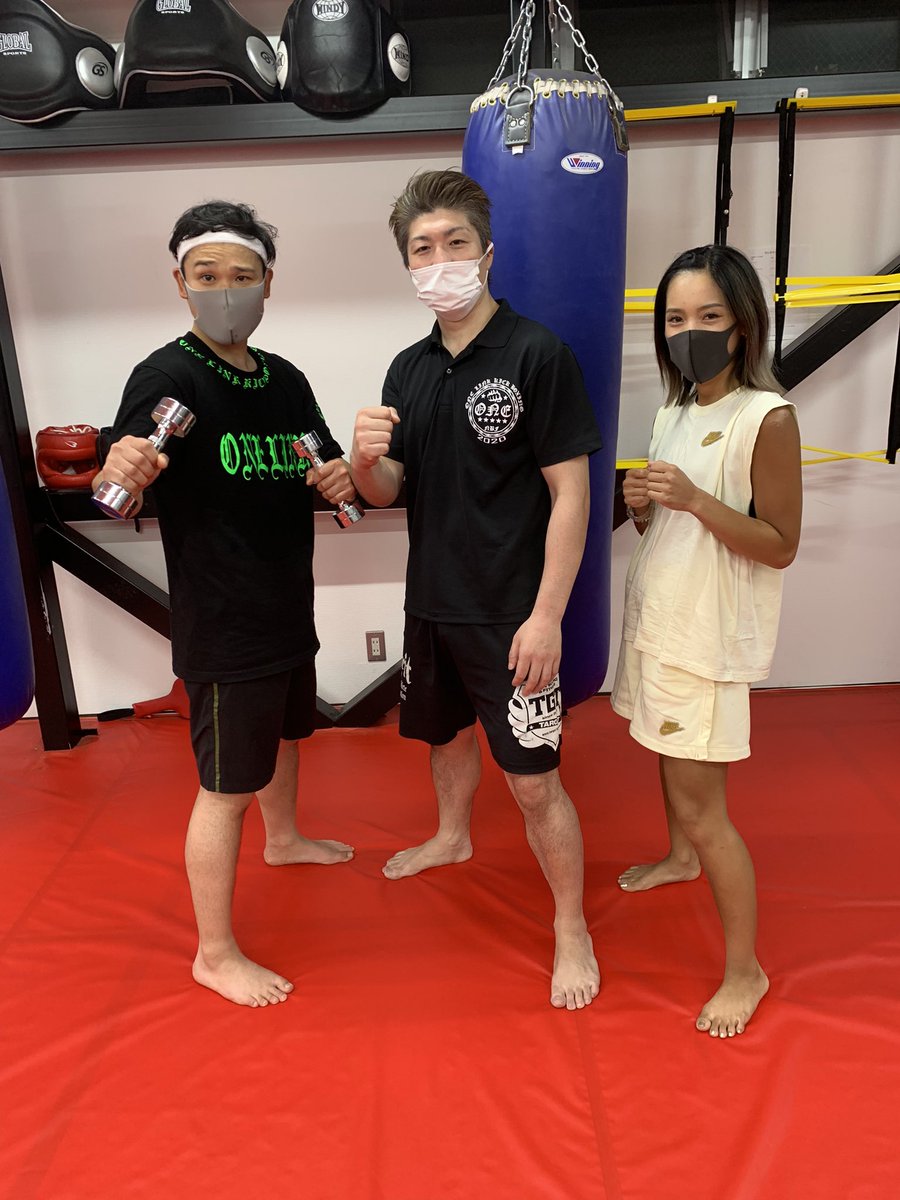 LinkKick's tweet image. 土曜ダイエットクラス
夏に向けてシェイプアップしましょう✨
ダイエットクラス
月曜20:00〜21:00
土曜18:30〜19:30
#楽しくダイエット
#キックボクシングダイエット
#赤羽
#赤羽岩淵