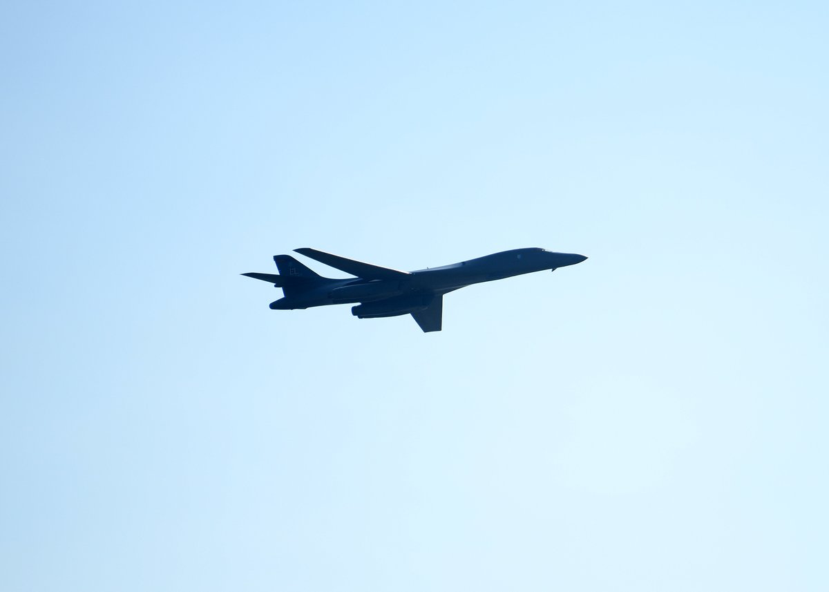 US_STRATCOM's tweet photo. #ICYMI: #B52 & #B1 bombers, along with the @AFThunderbirds, wowed a new generation of flight enthusiasts in the skies above the American West during #WingsOverWarren.
See more here: https://t.co/HHpRS8SOTw https://t.co/1bR3x5nQNu