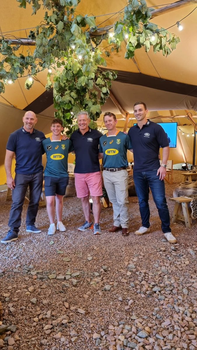 Some nervous Springbok competitions winners with ⁦@LandRover_UK⁩ Good Luck ⁦@lionsofficial⁩ @dallaglio8⁩ ⁦⁦@George_North⁩