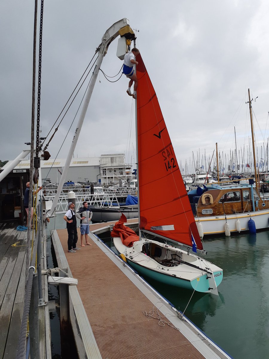 RCYC win the first Squib race...Jono Brown did it with a jammed main.  RCYC secured  1, 3, 4 , 5....a hood day on the water