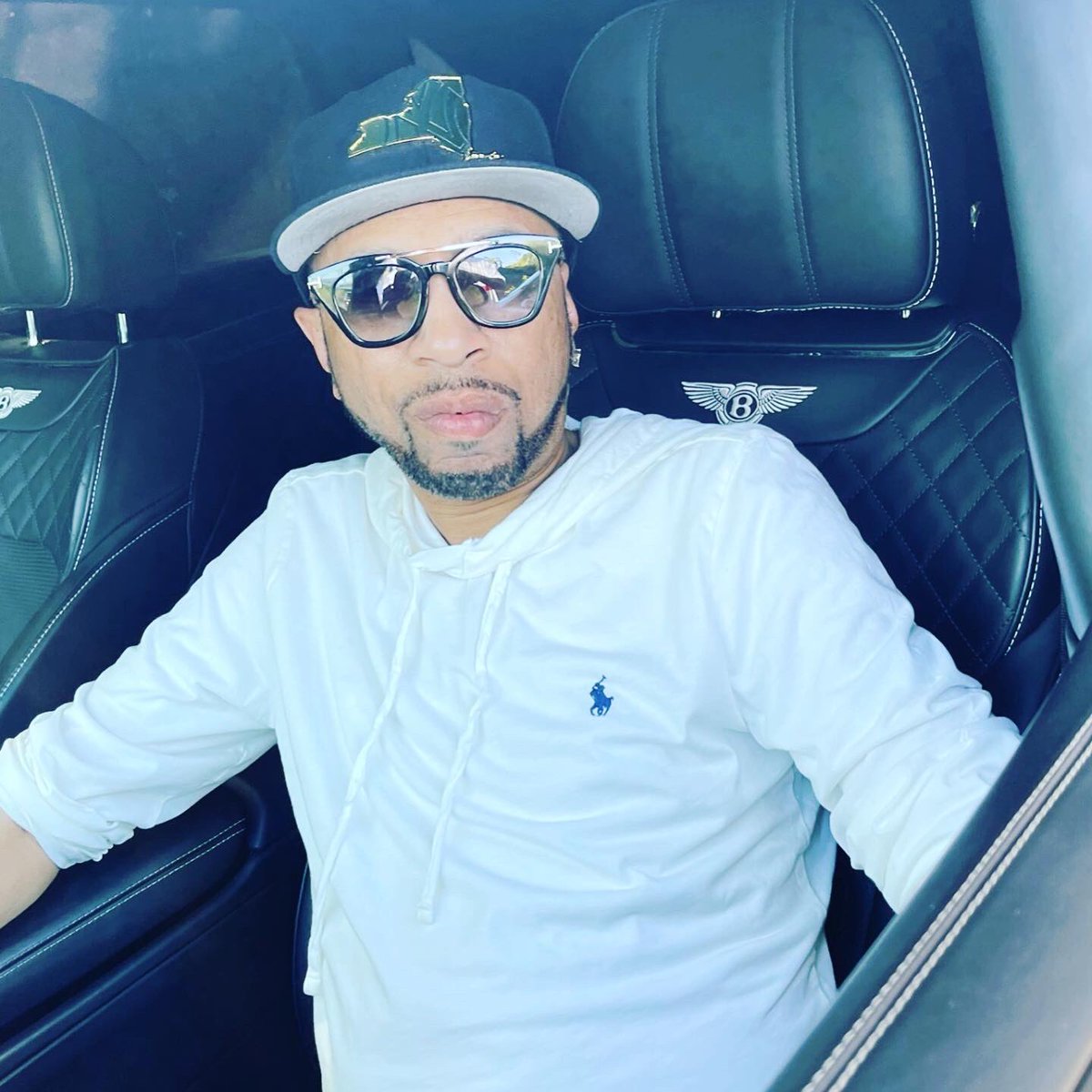 PGTHEGREAT's tweet image. God meant Me-to push a Bentley #Bentayga #MoveRite