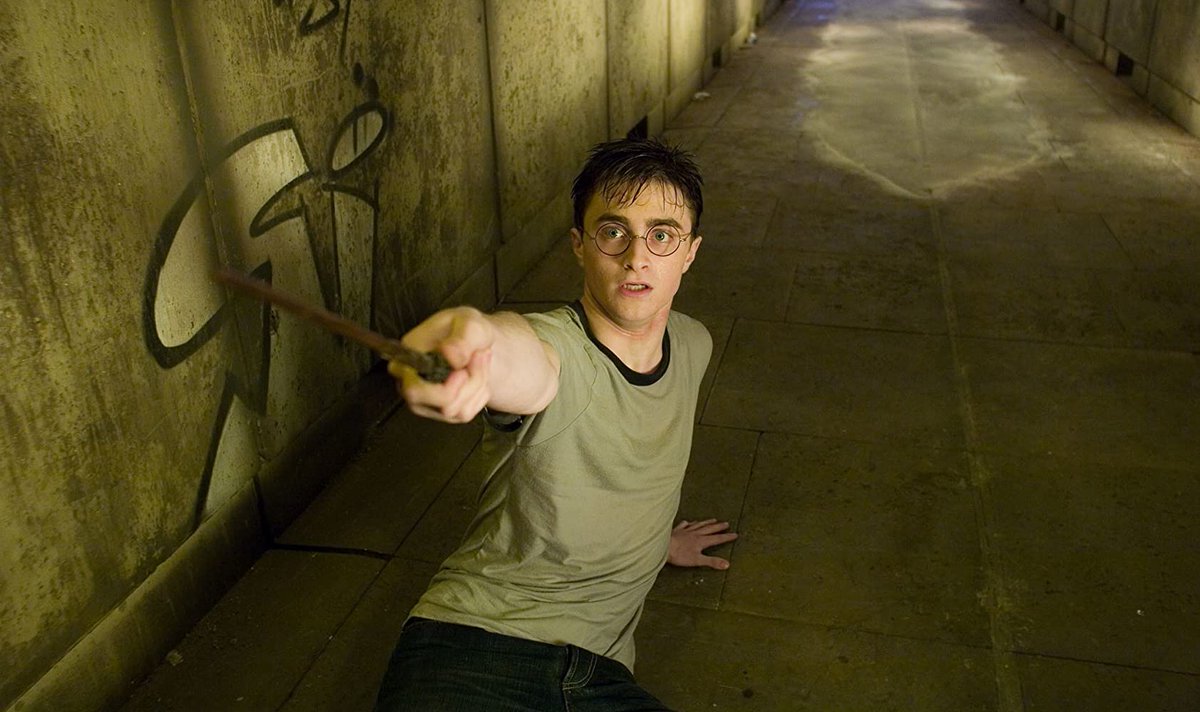 SeriesUpdateFR's tweet photo. Le personnage d'Harry Potter fête ses 41 ans aujourd'hui ! 🧙‍♂️ https://t.co/sk9zDsMu92