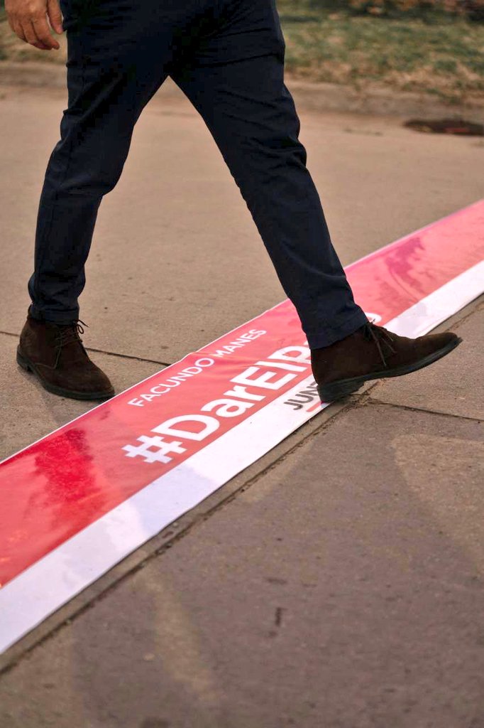 El primer paso no te lleva a donde queres ir, pero te saca de donde estas. 
Con Facundo Manes vamos a #DarElPaso para transformar la provincia.

Animate, involucrate. Sumate a #DarElPaso