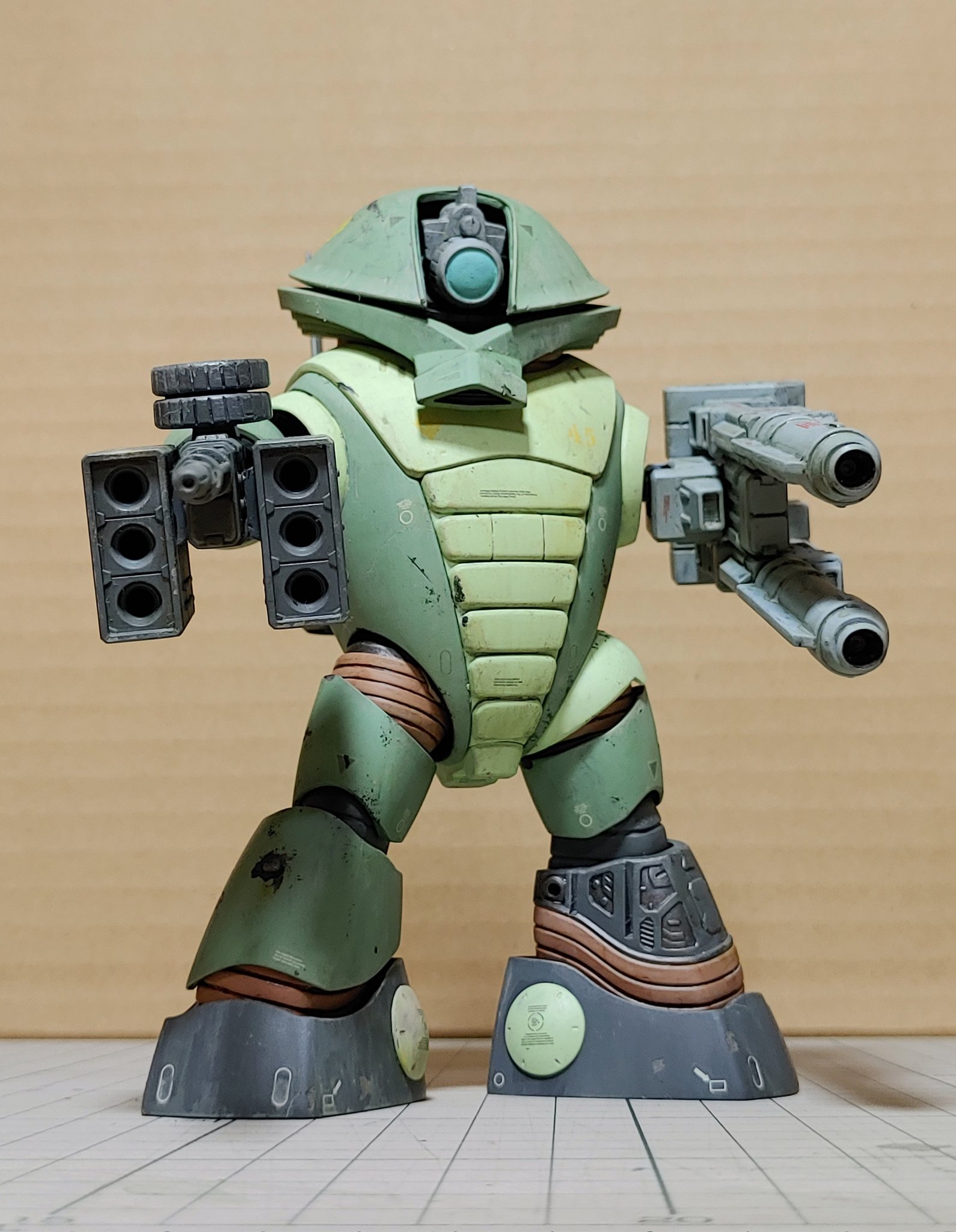 HGUCアッガイ 全塗装 ガンダム完成品