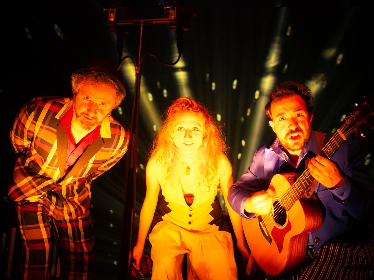 Ce soir <a href="/CrestJazzVocal/">Crest Jazz Festival</a> accueille Leïla Martial #BaaBox pour une soirée de musique partagée avec le pianiste Roberto Fonseca crestjazz.com/programmation-… <a href="/Coloreprod/">Colore</a> <a href="/LaborieJazz/">Label Laborie Jazz</a> #jazzvocal #vocals #acoustique #beatbox #pygmées #aka youtu.be/YXn8Ucqg-4E