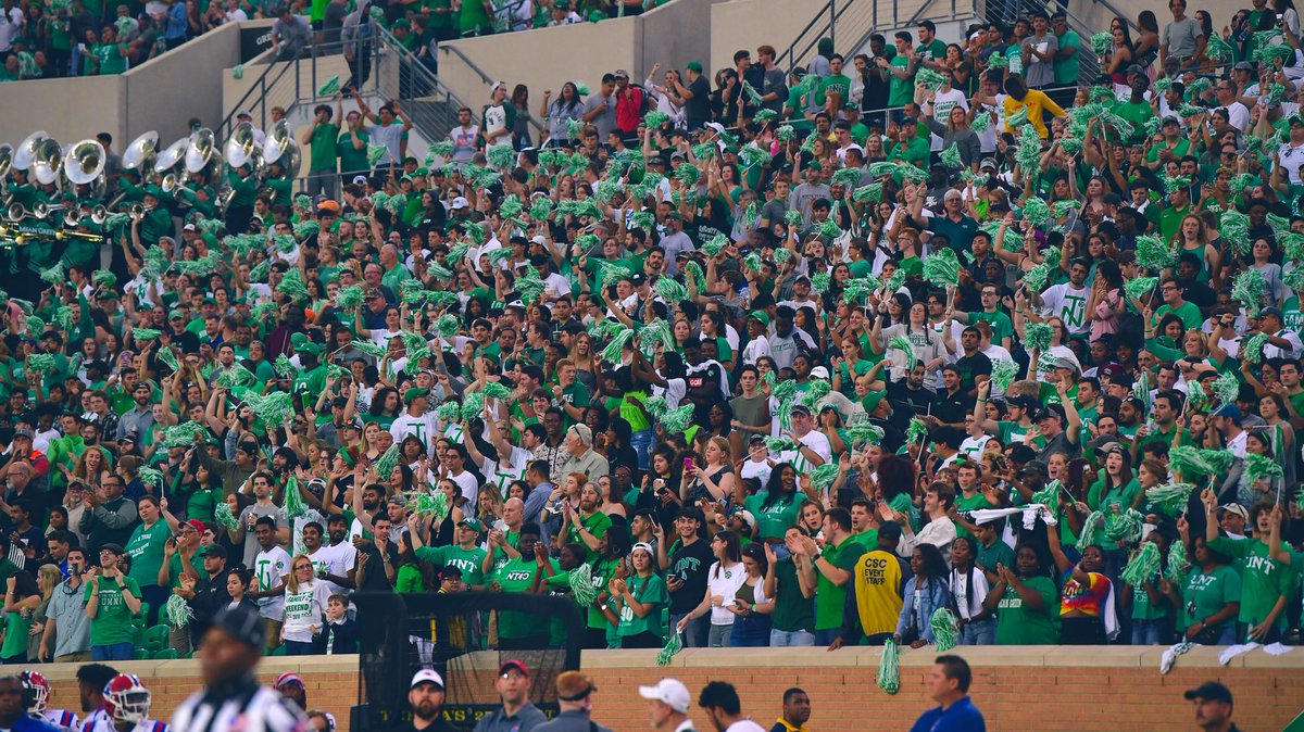 MeanGreenFB's tweet photo. Just 5️⃣ weeks until we pack Apogee again! #GMG https://t.co/WNe1Oj91fo