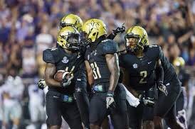 jay3mg's tweet photo. All glory to God🙏🏾‼️
Blessed to receive my first Power 5 offer from Vanderbilt University!🖤💛@bartonsimmons @coach_norv @Coach_Lea @lee_ttaylor @sentell112 @ldhsRaiderFB @LDHSraider55 https://t.co/mfDariKGRr
