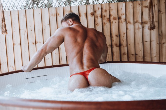 Grab it 😈😈 https://t.co/2cmHLfUIh4 🔞 https://t.co/E9vXQYAK7m