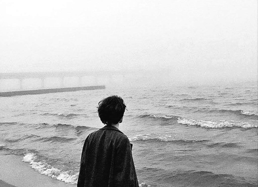 literlandweb1's tweet image. "Con el tiempo todo pasa. He visto, con algo de paciencia, a lo inolvidable volverse olvido, y a lo imprescindible sobrar". 
Gabriel García Márquez