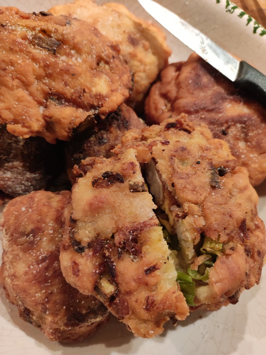 Leute, wenn ihr Gerichte aus Anime nach kocht, dann erwartet nicht zu viel xD 
Unser Ergebnis:
 (erkennt jemand, was das sein soll? 😭)