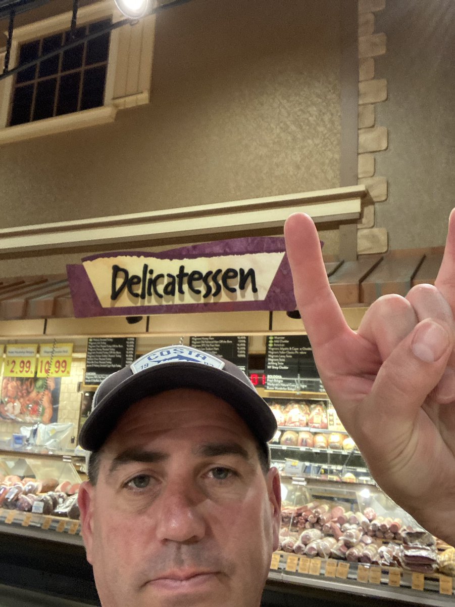 coachwhite_c's tweet image. Haven’t been to #Wegman’s grocery since 2008. Best produce/deli in the business. Better than I remember. #UBhornsUP