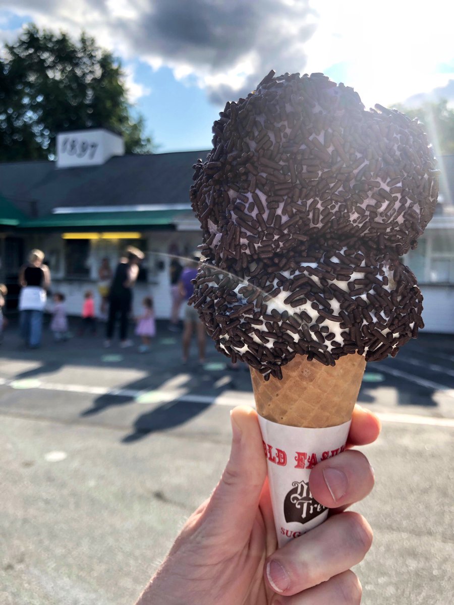 Black raspberry chip &amp; cookie dough combo at Bubbling Brook! An ideal summer day. #summeroficecream