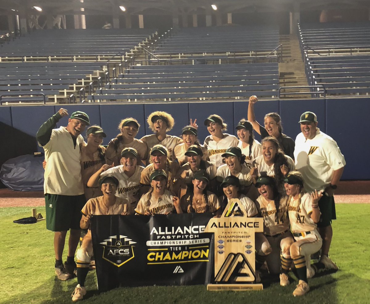 hannahcushing28's tweet photo. ✅ Win a national championship 🥳
✅Get a chocolate shake🍦

Playing with these girls for the past five years has brought the most stressful and wonderful moments of my life. I’m so so proud of us❕ Thank you for such an unforgettable season. 😊 @westbaywarriorr https://t.co/pUmsaqcQfE