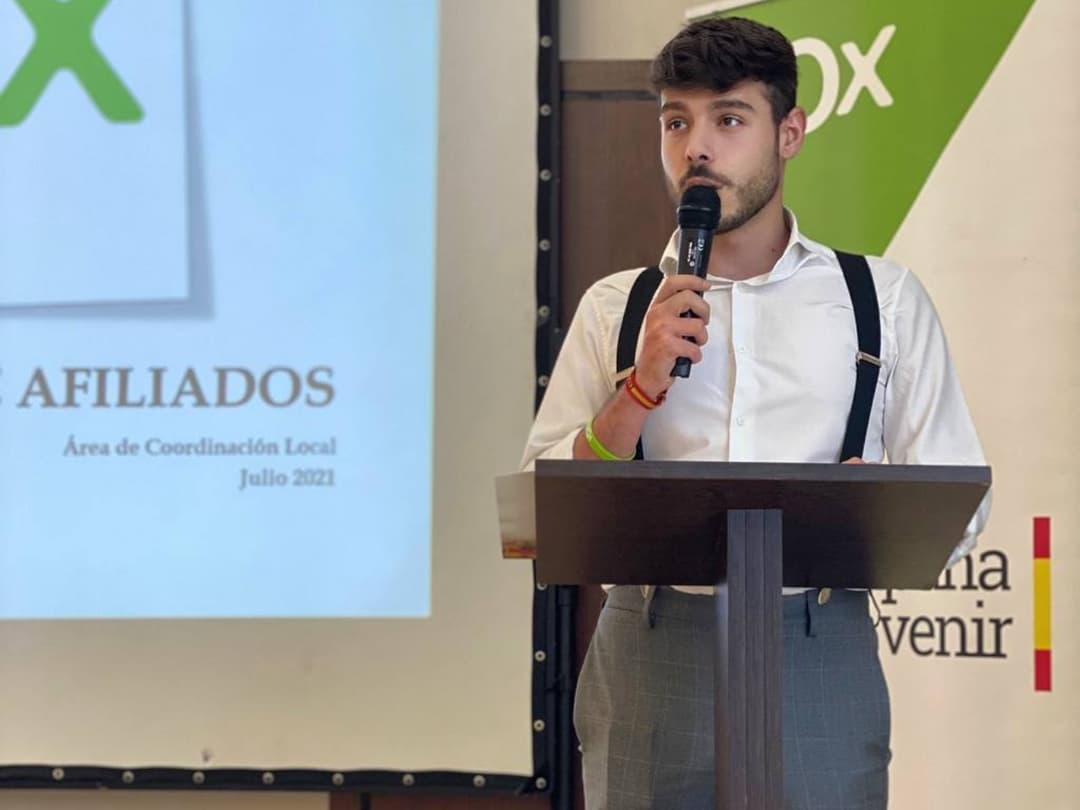VOX_Pinto1's tweet photo. Gracias a todos los que ayer nos acompañaron en nuestra Reunión de Afiliados. 

Fue un placer compartir la tarde, entre otras,  con todos vosotros y ver como la familia de VOX Pinto crece sin parar. 

¡Trabajo, honor, palabra y acción! ⚔️🇪🇸 https://t.co/iHGgYxvw4I