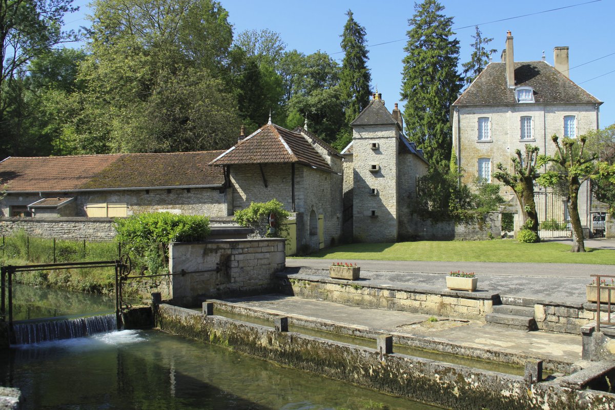 🚲😎Participez au #slowUp ce dimanche 12 septembre pour découvrir la vallée de l’Ognon. 150 km de balade paisible ! Au fil des méandres, apparaissent les « Cités de caractère de Bourgogne-Franche-Comté » comme Villersexel ou Rougemont !