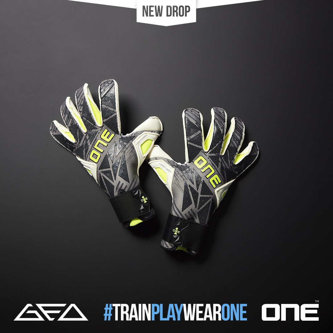 TheOneGloveCo tweet picture