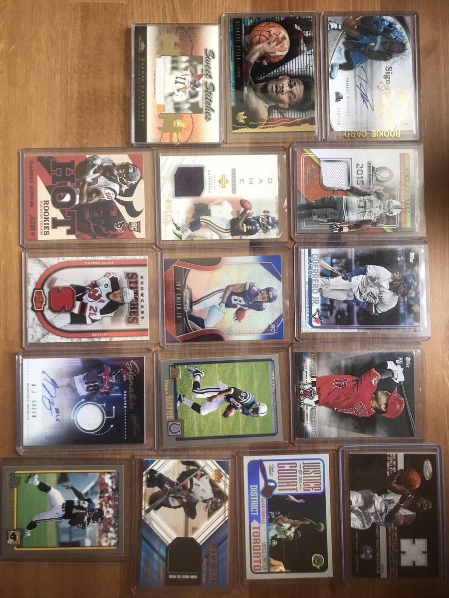Charlie6Romeo's tweet photo. Picked up some more cards over the week to keep growing the collection. What a hobby. Having a blast just adding to it, and finding cards that I like to collect, not to just flip them out. #SportsCards #SlightlyAddicted #StillAHobby #CollectEmAll #Collection https://t.co/SvsCK43hOk