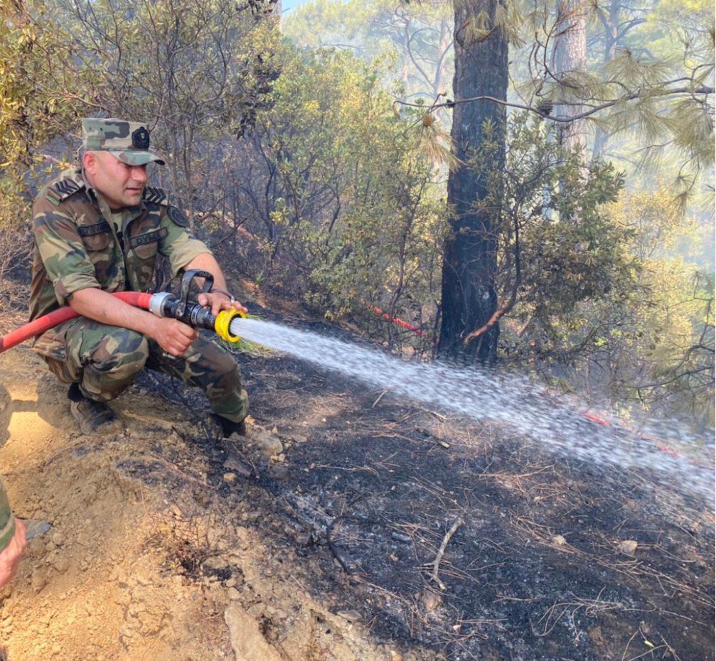 azerbaycanfhn's tweet photo. Türkiyədə olan FHN-in yanğınsöndürmə qüvvələri yanğınlarla mübarizəni davam etdirir

Daha ətraflı: https://t.co/g6JJYcU5Dk https://t.co/HdcaolaACU