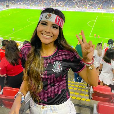 eveelyynh_'s tweet photo. El Tri se va a la final 🤪💚❤️ https://t.co/2qGWanQDfu