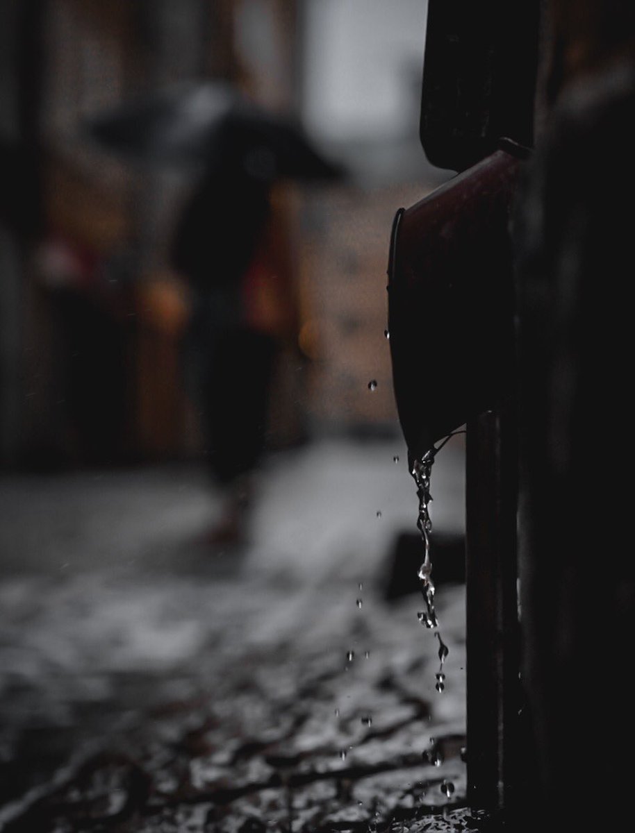 TheLdnEd's tweet photo. @PaleBlueGirl_ why not do some rainy city photography? :) https://t.co/PR7q3Dtc8L