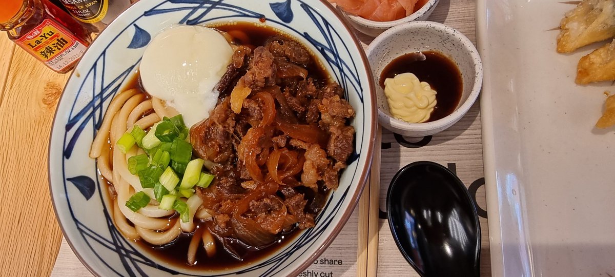 mikkoko7's tweet photo. Came on opening day Monday and back today Marugame Udon UK, worth it 😋🤤 #marugameuk #udon https://t.co/QByGXy2bis