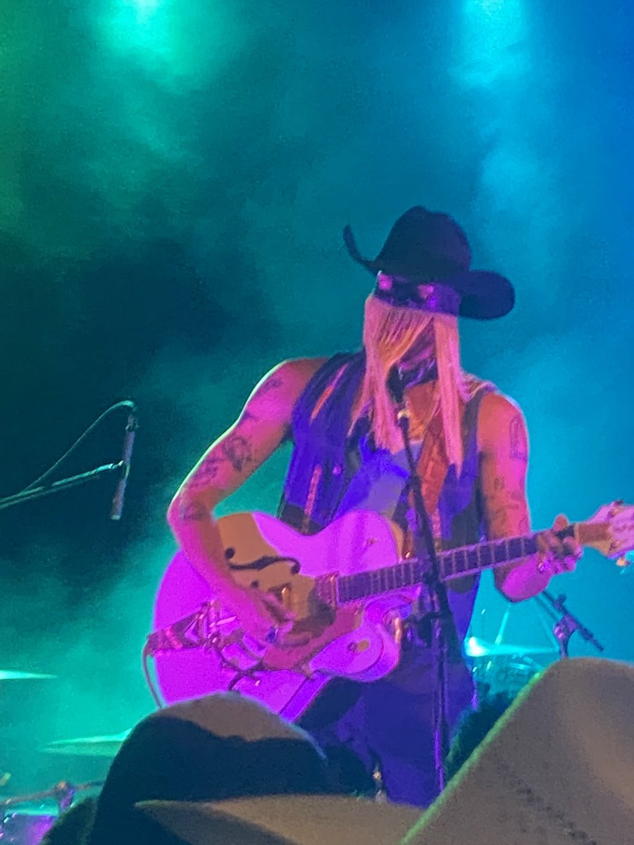 _clairvoyance's tweet image. a few of my faves from last night 🤠💕🐎