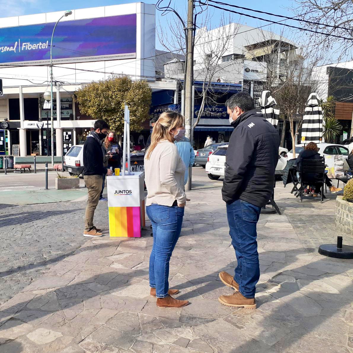 Estamos acá, en #MarDelPlata 
Estamos acá, para escucharte.  #EsElColoSantilli #EsJuntos 🤜🏽🤛🏽