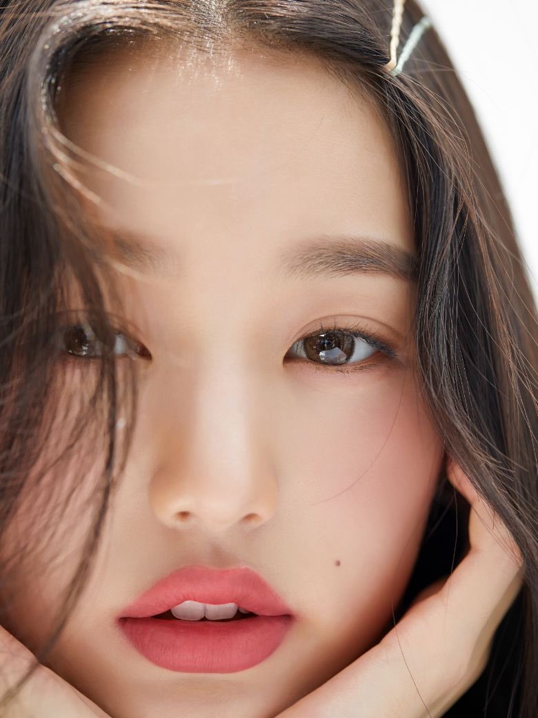 wonyoung pics tweet media