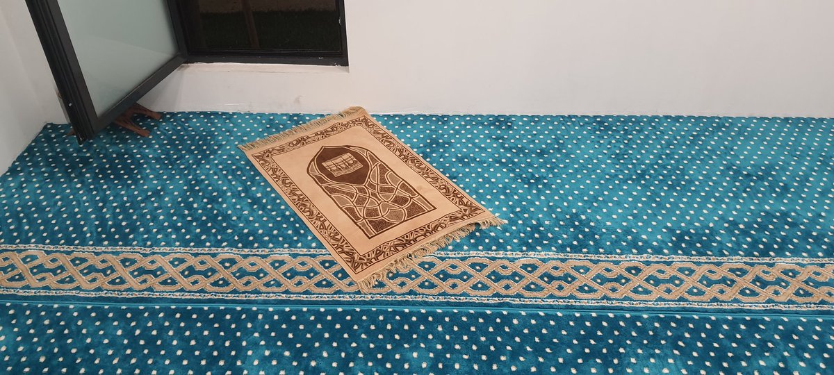 @ibbBeyazmasa Yakuplu kent ormanı mescit için Allah razı olsun.. Birileri işini düzgün yapmamış, lütfen kıble yönünü düzeltin...